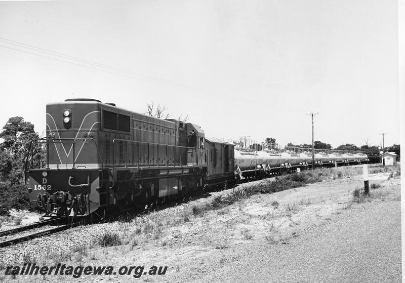 P00947
D class 1562, caustic soda train, SWR line
