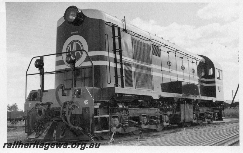 P01036
MRWA loco F class 45, as new, front and side view
