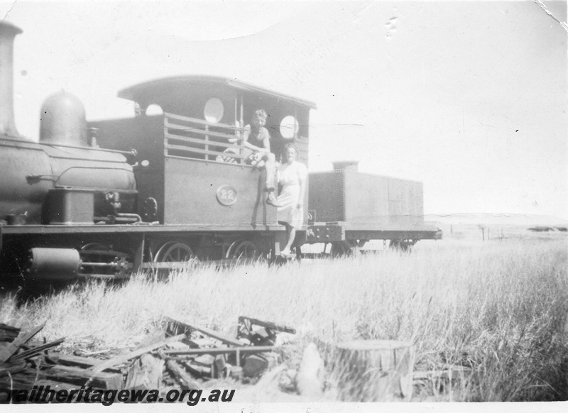 P01041
H class 22, water tank, PM line, side view looking to rear
