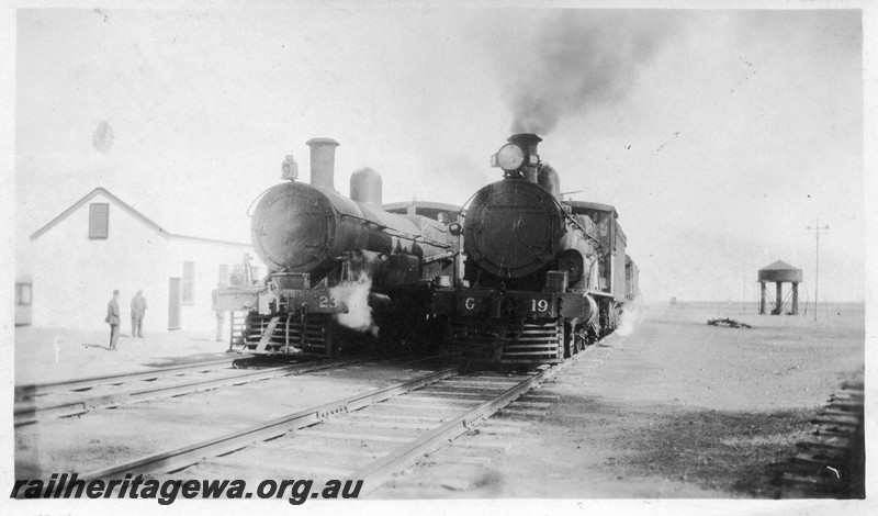 P01043
Commonwealth Railways (CR) locos G class 23, G class 19, front view, TAR line
