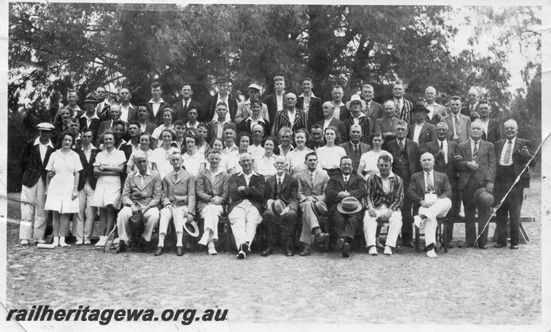 P01063
CTM staff picnic, taken in the late 1930s or early 1940s, group photo
