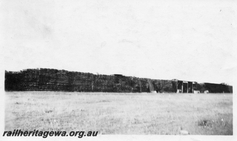 P01069
Stacks of bagged wheat, Mukinbudin, WLB line, 