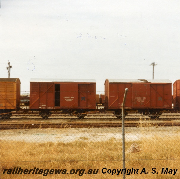 P01095
FDP class 13752, FDP class 13574, Kewdale, side view
