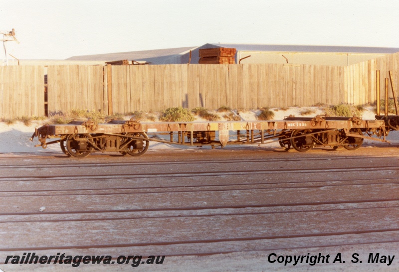 P01105
QBC class 7239, Leighton Yard, side view
