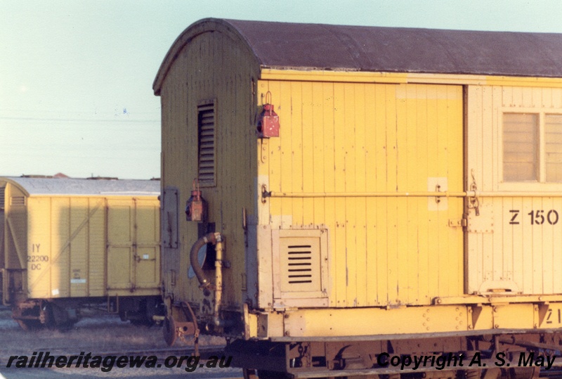 P01108
Z class 150 with displaying red marker and tail lamps, end and part side view, Leighton Yard.
