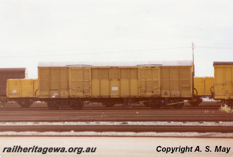 P01114
VD class 23177, Robbs Jetty, side view
