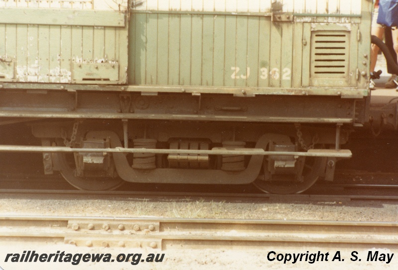 P01134
ZJ class 362 brakevan, bogie detail, side view, Perth, ER line.
