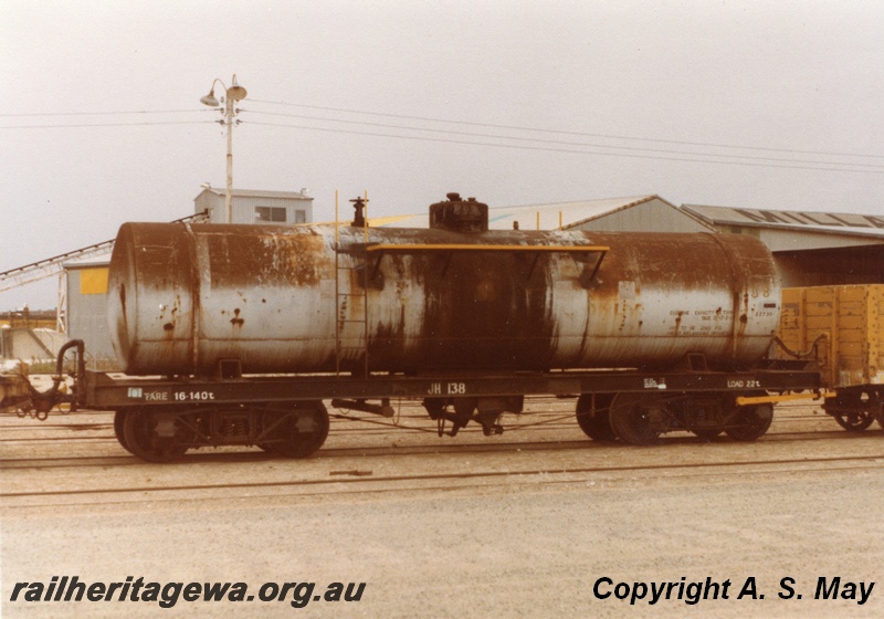 P01175
JH class 138, ex LV&S tank wagon, Leighton, side view
