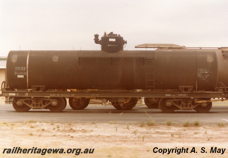 P01183
JRA class 239, Abernathy Road, side view
