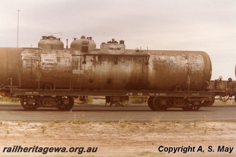 P01185
JH class 45, Abernathy Road, side view
