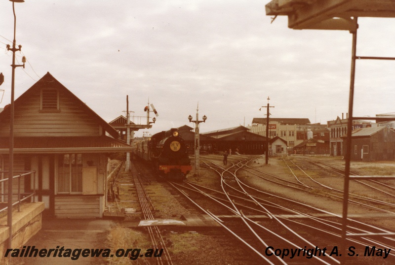 P01191
W class 945, Linen Room, signals, carriage sheds, Perth Station, west end looking west 
