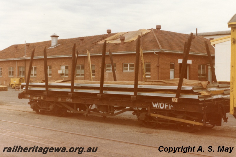 P01194
QBB class 3598, Midland Workshops, side and end view.
