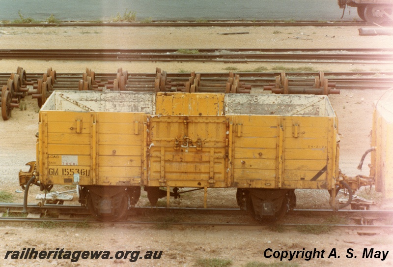 P01214
GM class 15536, North Fremantle, side view.
