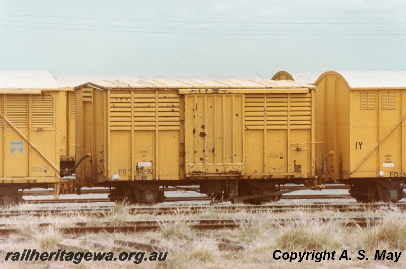 P01217
FD class 14292, louvered van, the only all steel version, yellow livery, end and side view, Leighton, ER line.
