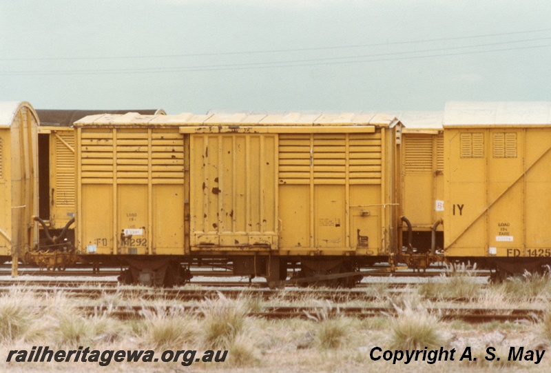 P01218
FD class 14292, louvered van, the only all steel version, yellow livery, side view, Leighton, ER line.
