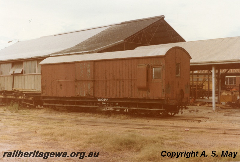 P01240
Z class 108, Midland Workshops, side and end view, brown livery, 