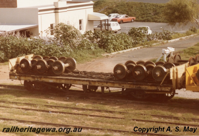 P01247
QV class 13333 wheel wagon, loaded with wheel sets, side view, North Fremantle, ER line.
