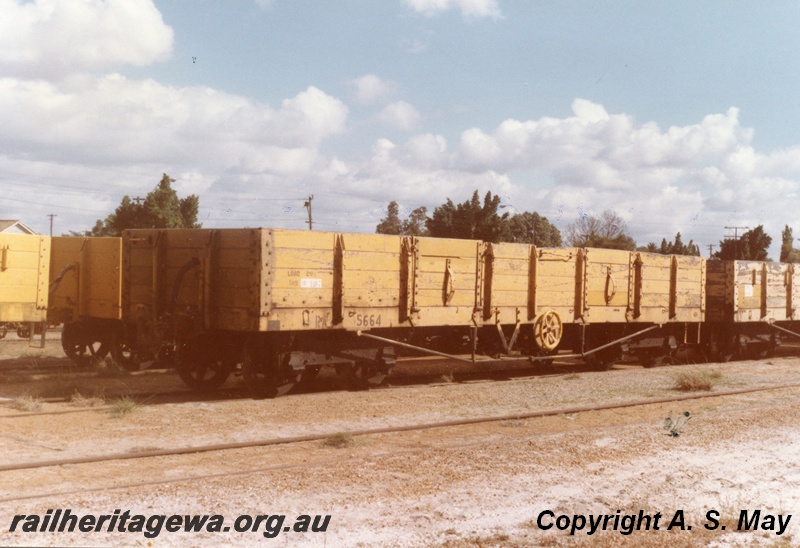 P01283
RA class 5664 bogie open wagon, Bassendean, end and side view, yellow livery
