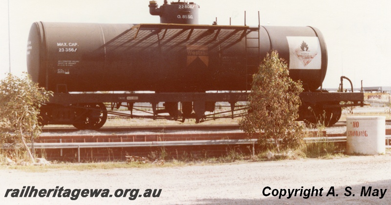 P01297
JJ class 1281, Kewdale, side view
