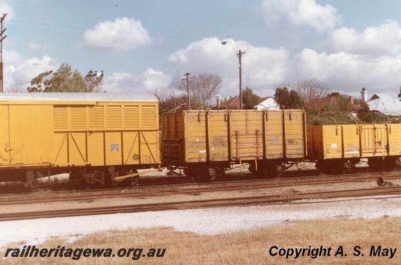 P01302
GH class 18691 high sided wagon, marked with 