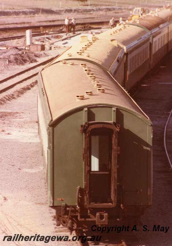 P01315
AQ class 2420 carriage roof and end view, Claisebrook, ER line.
