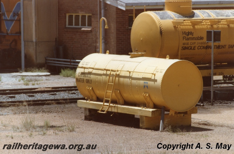 P01323
J class grounded tank, marked with 