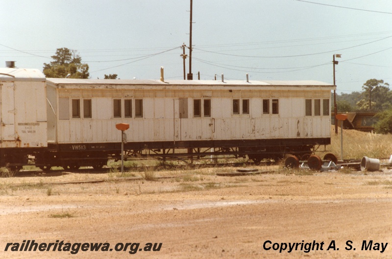 P01329
VW class 5113 workmen's van, side view, Collie, BN line.
