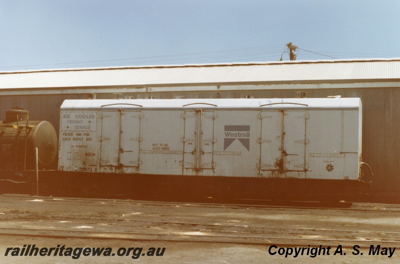 P01337
VT class 23473, ex WA class cool storage van, Bunbury, SWR line, 