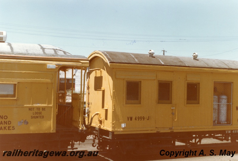 P01339
VW class 5146, VW class 4999-J, ex bullion van, Bunbury, SWR line, side view of the ends of both vans
