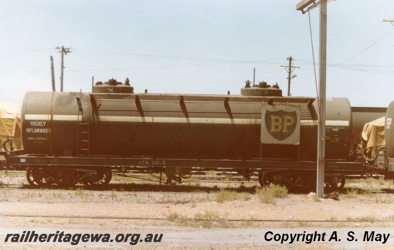 P01345
JTB class 105-Q, Bunbury, SWR line, side view with 