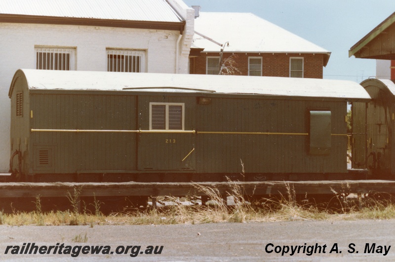 P01349
Z class 15 incorrectly numbered Z 13, green livery but with cream window frames, Bunbury, SWR line, end and side view. 
