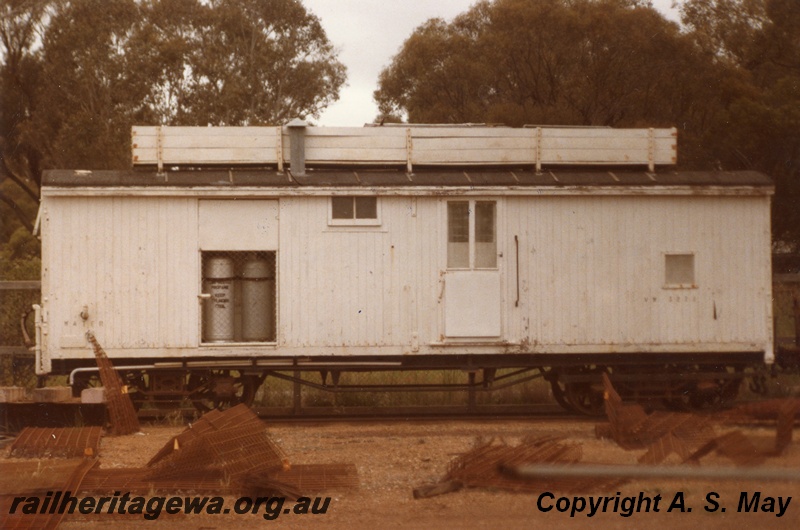 P01359
VW class 3273, ex V class bogie van, white livery, Narrogin, GSR line, side view.
