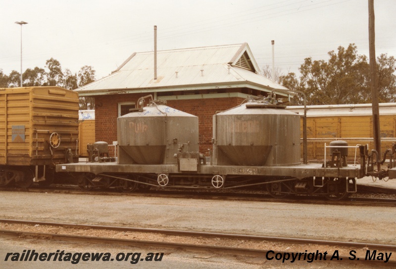 P01378
RBC class 11294 bulk cement wagon, Narrogin, GSR line, side and end view, 