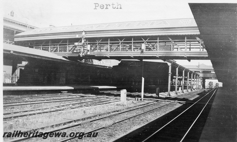 P01398
Perth Station, view across the tracks looking towards platform 1
