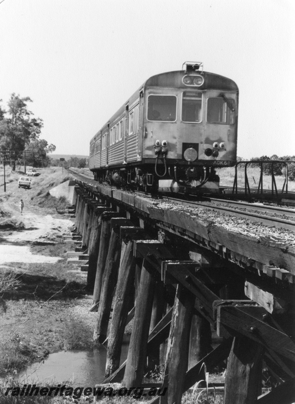 P01417
12 of 16 images of the pair of trestle bridges over the Canning River at Gosnells, SWR line, ADK class 632 on the bridge, view taken from the north 
