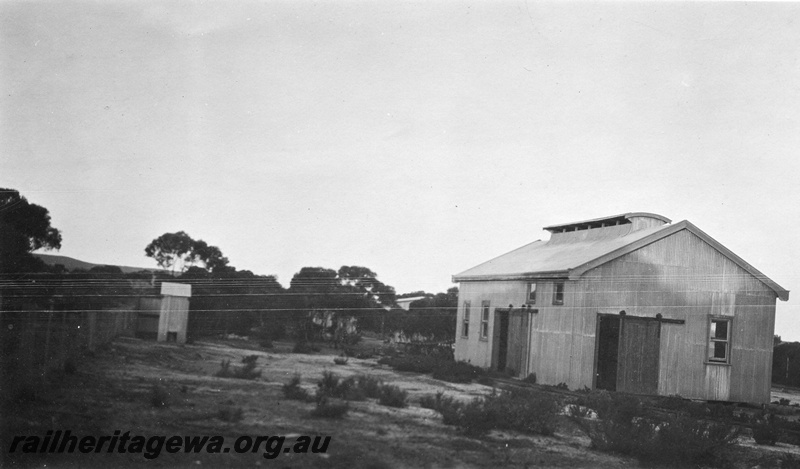 P01423
2 of 4 images of the buildings and other structures at the Ravensthorpe station precinct, HR line, loco workshops, side and end view
