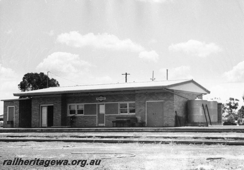 P01502
Station buildings, Perenjori, EM line, trackside and end view, brick version.
