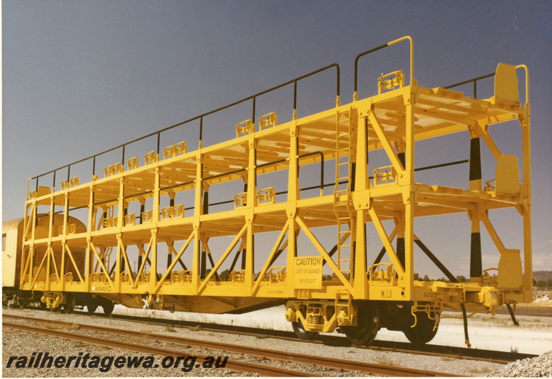 P01578
WMB class 34029, standard gauge car carrying wagon, (later reclassified to WMGY class then to WMGF class) Kewdale, side and end view.
