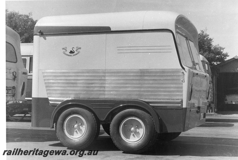 P01593
Railway Road Service bus trailer, side view.
