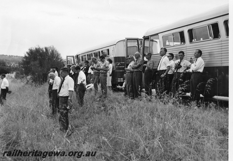 P01607
Visit to the Standard Gauge by the Institute of Engineers, group looking on 
