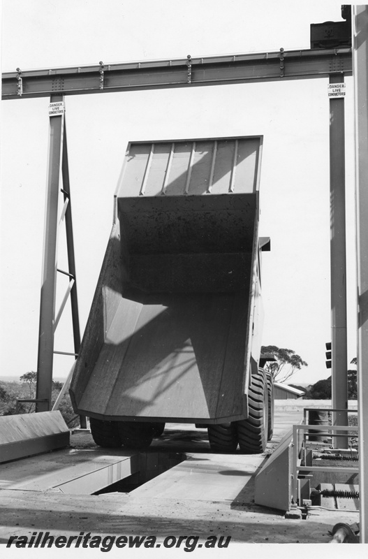 P01624
Dump truck on loading platform for iron ore trains, Koolyanobbing
