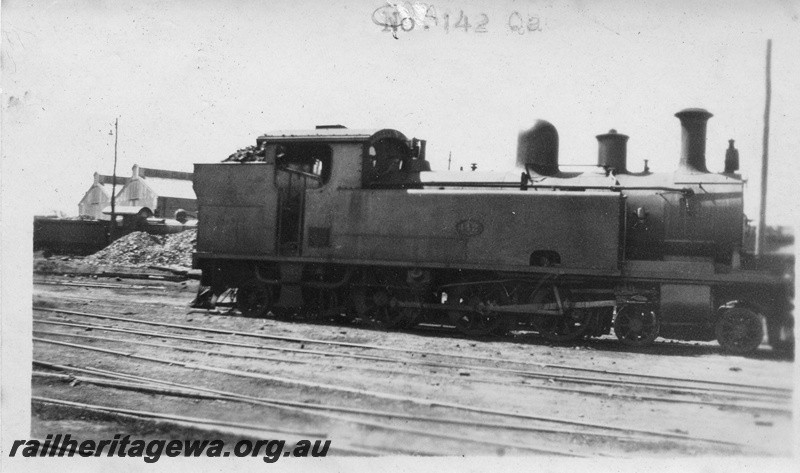 P01676
QA class 142, side view.
