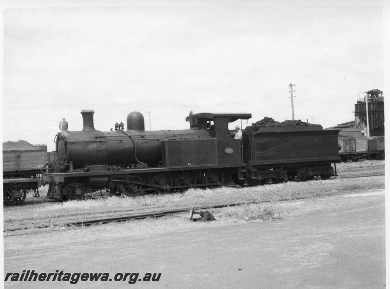 P01706
O class 84, front and side view, coal stage, cheese knob.
