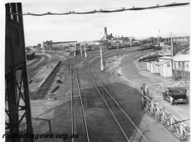 P01719
Looking eastwards from East Perth (Claisebrook) station, view from footbridge, multiple tracks, points, signals, ER line.
