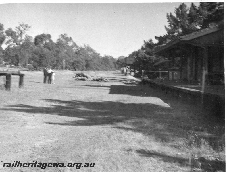 P01732
Station building, Kalamunda, UDRR, out of use and tracks lifted, water tower.
