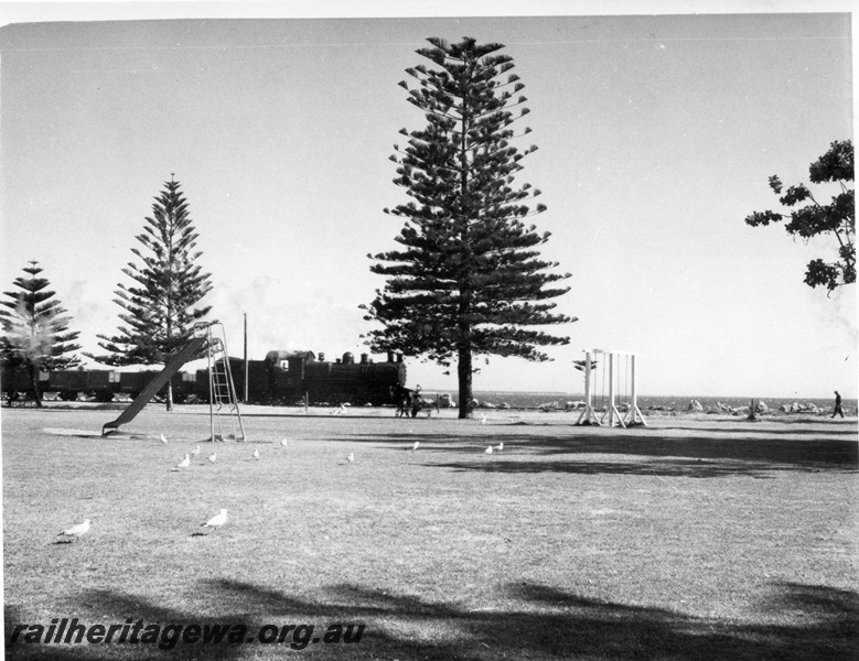 P01747
Goods train Fremantle Esplanade, side view, FA line
