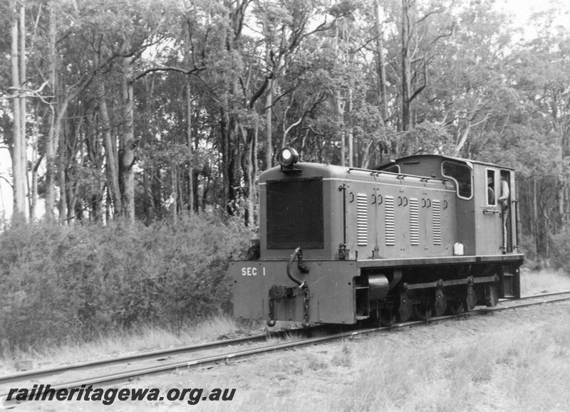 P01793
State Electricity Commission loco SEC 1, in Hotham Valley Railway ownership, near Dwellingup, front and side view
