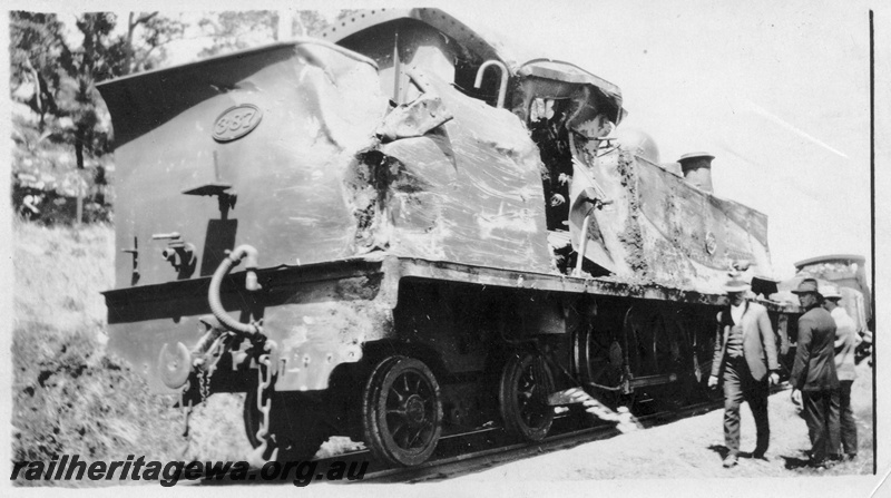 P01801
DS class 387 showing damage to the side of the loco after being placed on the rails after being derailed at 