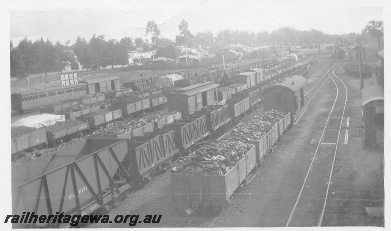 P01807
Yard with rolling stock, Collie, BN line, elevated view along the yard looking towards Brunswick
