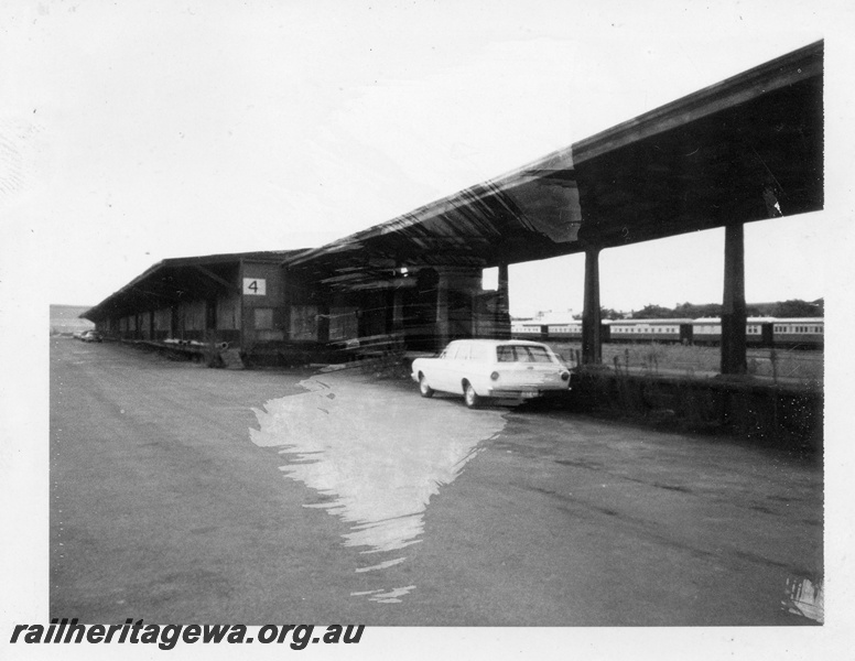 P01808
Perth Goods Yard, general view showing No.4 Shed.
